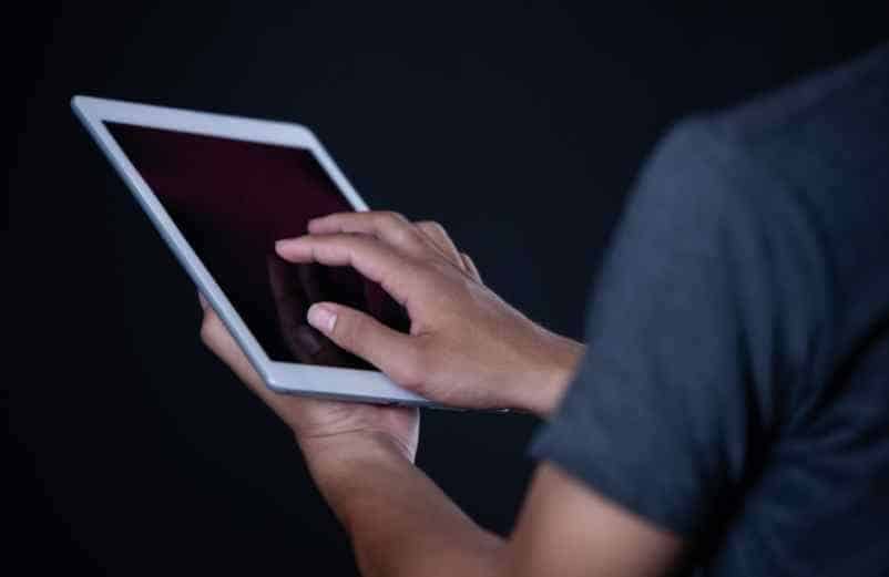 Tablette Samsung bloquée au démarrage : comment la débloquer sans passer par le SAV ? Nouvelles Technologies