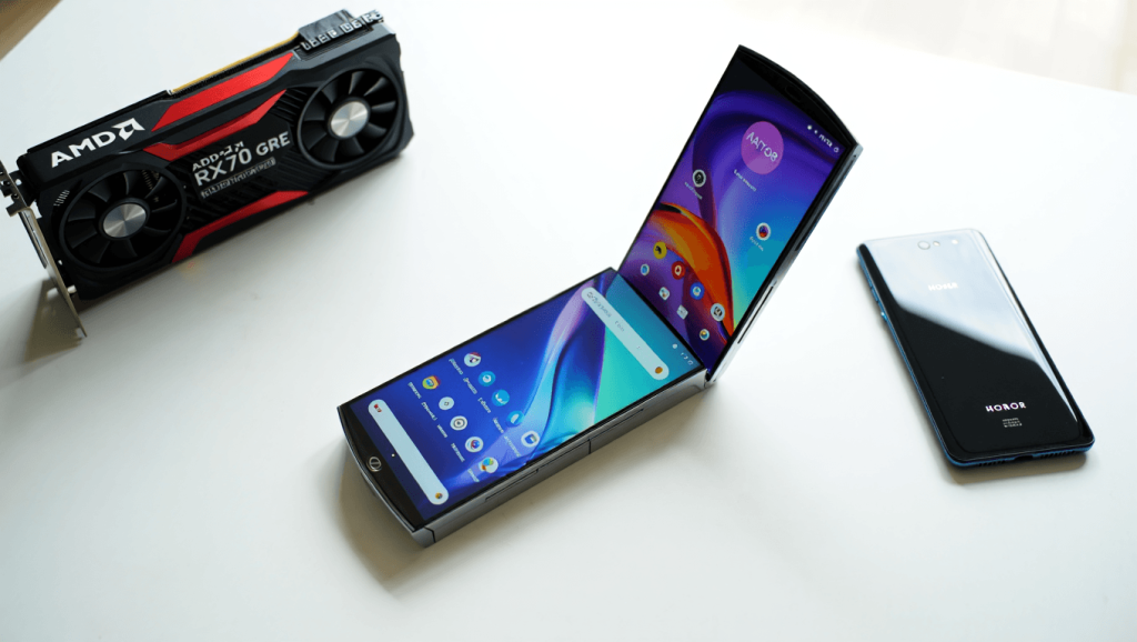 Bilan des tests Engadget : Razr Ultra, AMD Radeon RX 9070 GRE et autres nouveautés Engadget review recap: Razr Ultra, AMD Radeon RX 9070 GRE and more