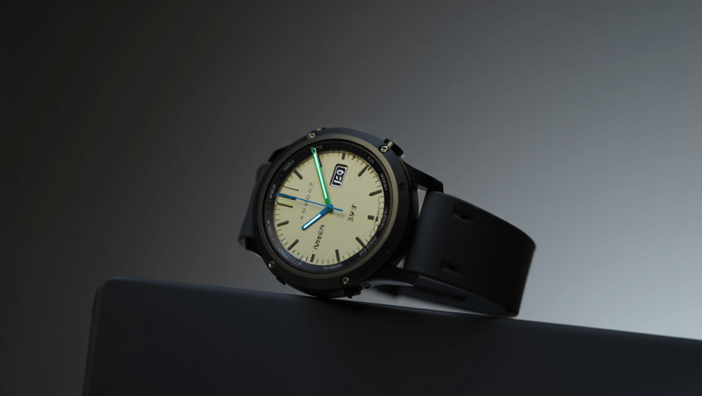 Montre Garmin à aiguilles lumineuses et recharge solaire en promo record Garmin Instinct Crossover Solar