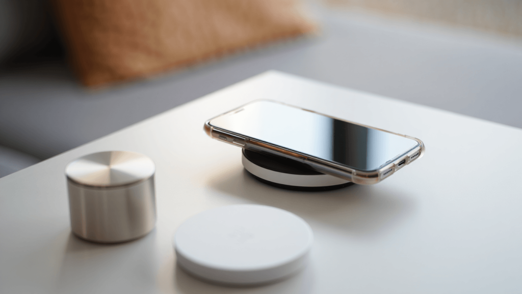 Quel chargeur sans fil choisir après notre test comparatif de 3 modèles ? Retour d’expérience : conclusion surprenante d’un test comparatif de trois chargeurs sans fil