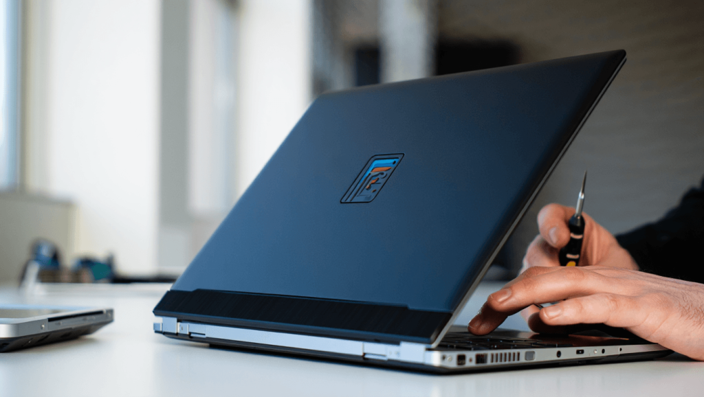 Test du Framework Laptop 13 Pro : un portable réparable et performant Framework Laptop 13 Pro review: A repairable notebook at the top of the class
