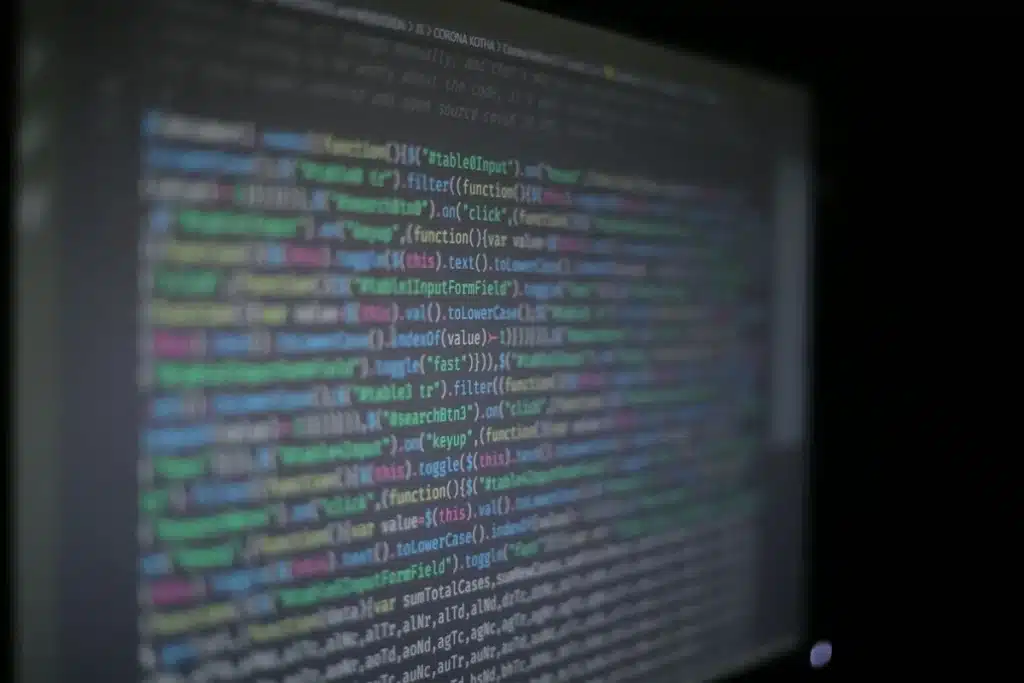 Compte Resy suspendu par un agent IA: un autre le rétablit Écran d'ordinateur affichant un message de suspension de compte avec documents et alertes d'erreur sur un bureau.