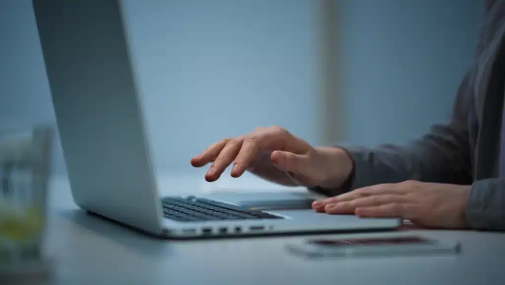 Test du Dell XPS 13 (2026) : alternative au MacBook Neo, mais manque de RAM Test du Dell XPS 13 (2026) : alternative au MacBook Neo, mais manque de RAM