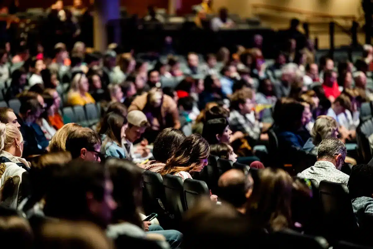 Panel Marvel lors d'une grande convention fan avec annonces officielles
