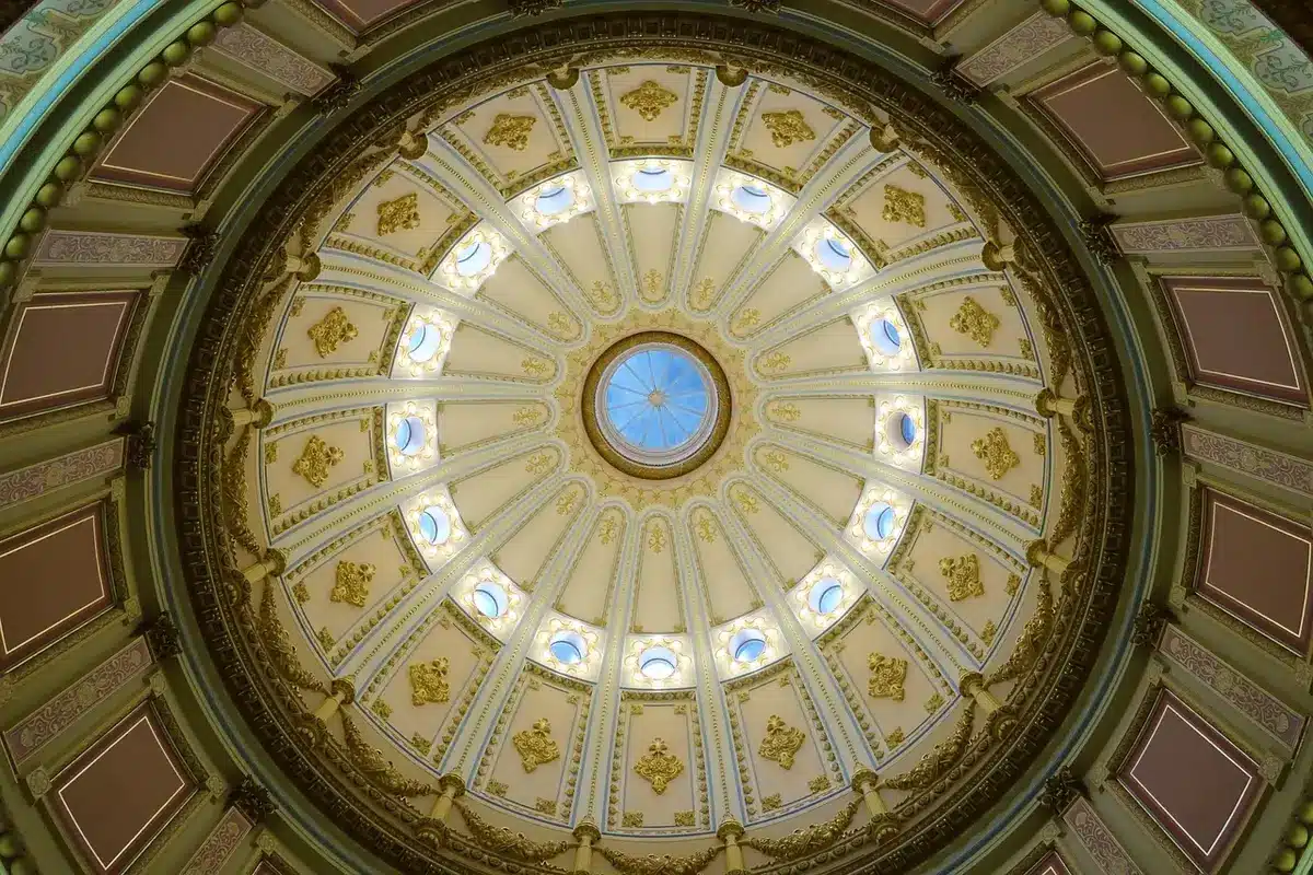 Façade du Capitole américain le jour, évoquant le vote au Sénat sur le Clarity Act